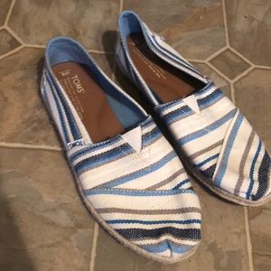 Toms shoes